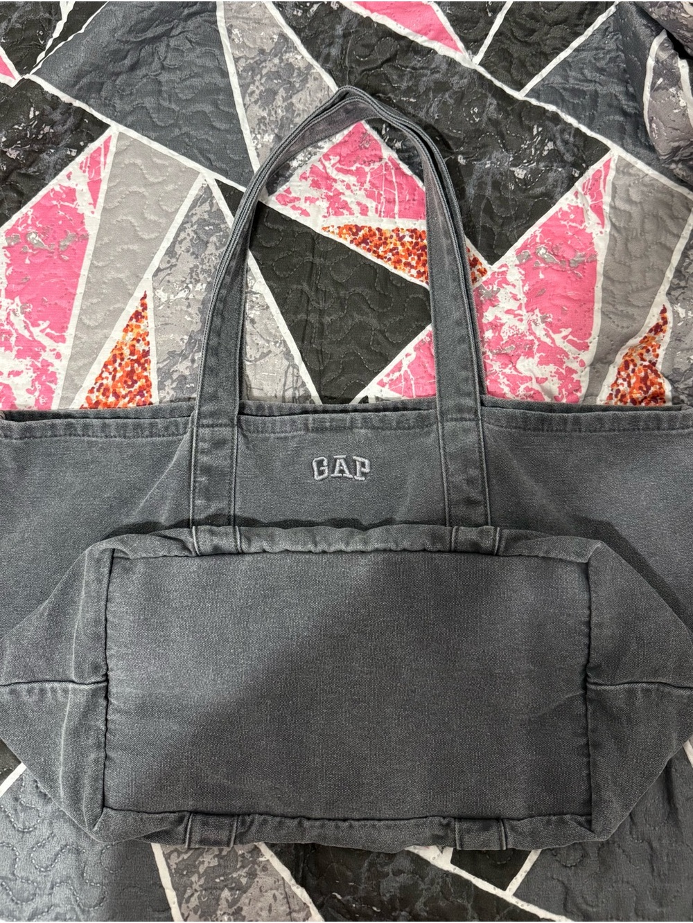 GAP Charcoal Canvas Tote with Sage Mini Pouch - Picture 4 of 4